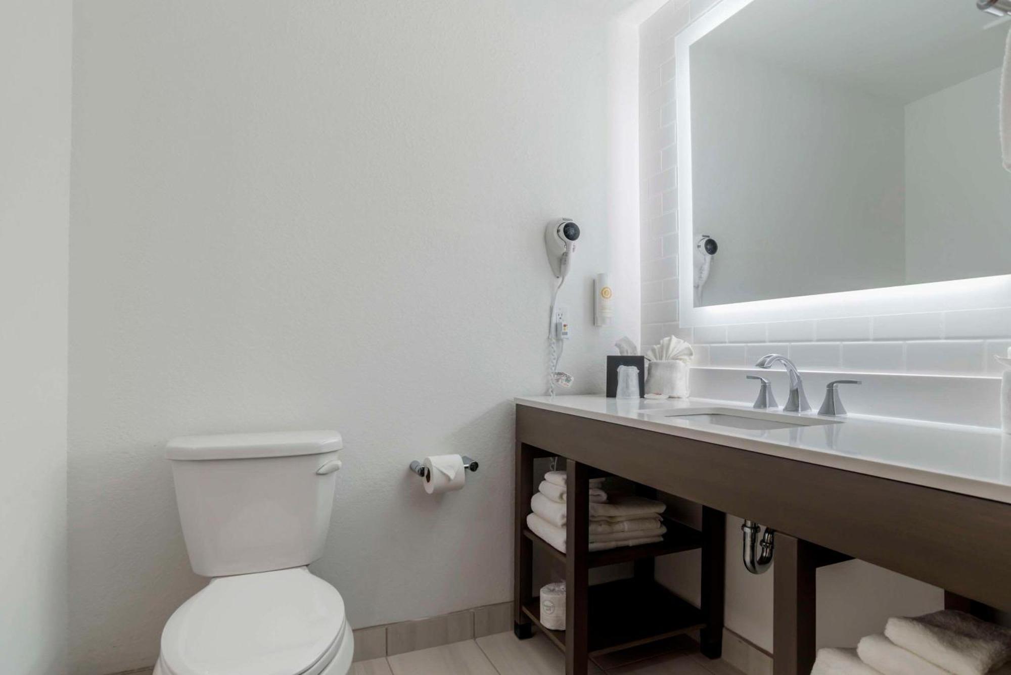 Comfort Inn & Suites Panama City Beach - Pier Park Area Eksteriør billede