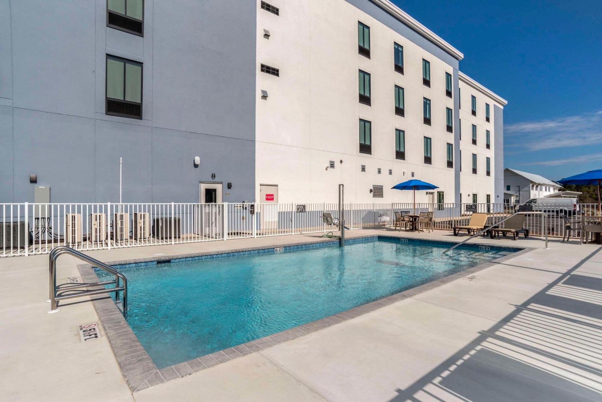 Comfort Inn & Suites Panama City Beach - Pier Park Area Eksteriør billede